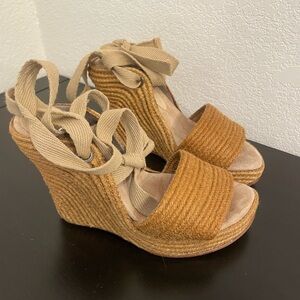 DKNY Chunky Wedge Strappy High Heels 8.5 Dress Boho Shoes Coquette Beach sandals